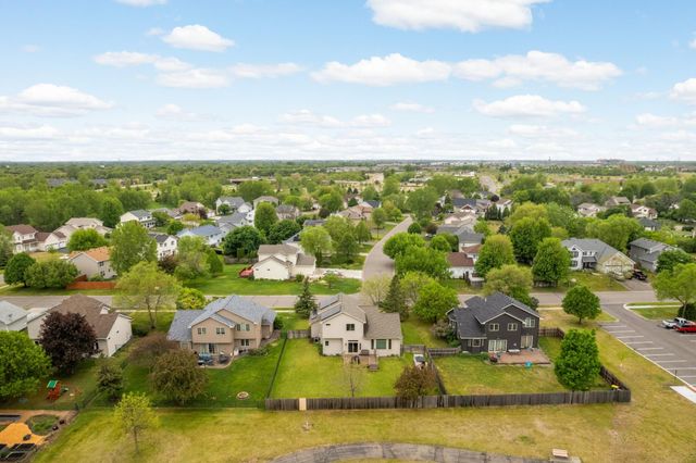 9420 Fallgold Parkway N, Brooklyn Park, MN 55443