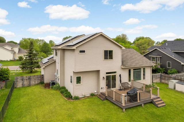 9420 Fallgold Parkway N, Brooklyn Park, MN 55443