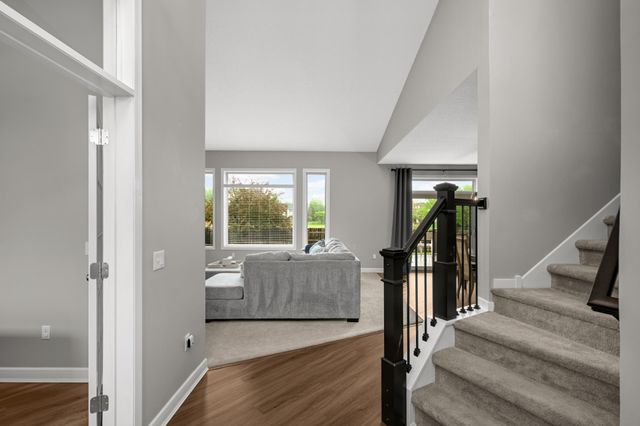 9420 Fallgold Parkway N, Brooklyn Park, MN 55443