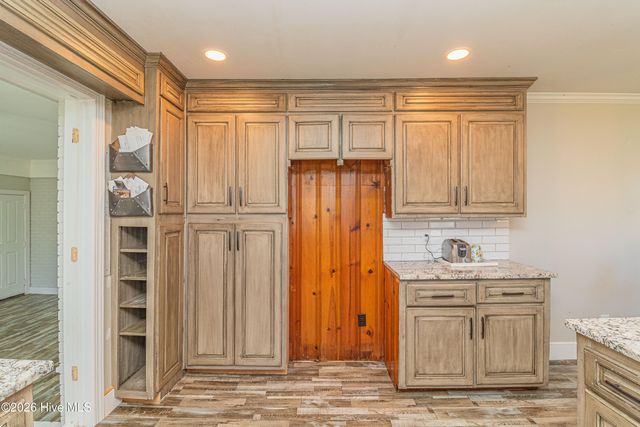 620 S Caswell Street, La Grange, NC 28551