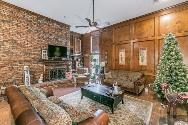 3914 Wingren Drive, Irving, TX 75062