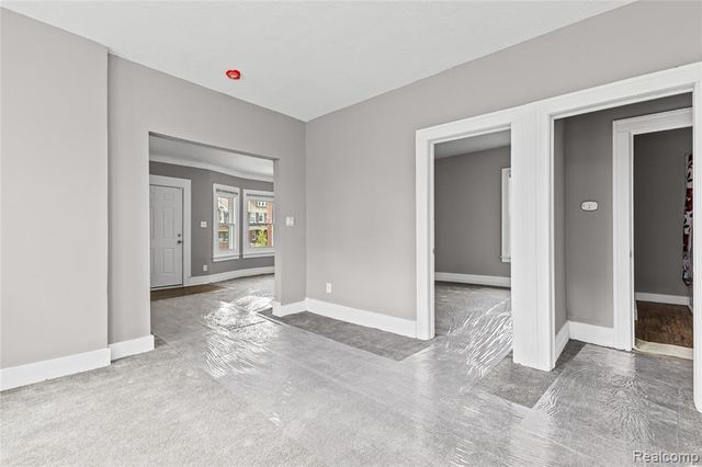 3010 Montclair Street, Detroit, MI 48214