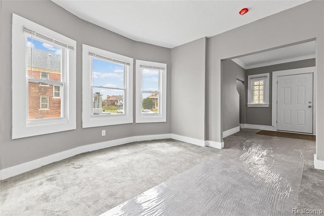 3010 Montclair Street, Detroit, MI 48214