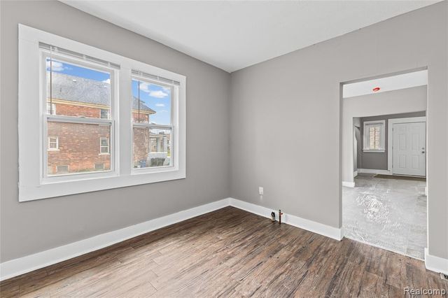 3010 Montclair Street, Detroit, MI 48214