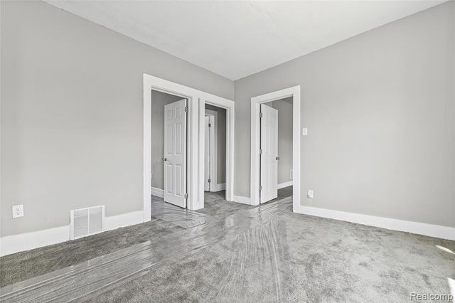 3010 Montclair Street, Detroit, MI 48214