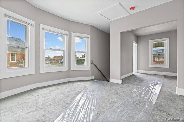 3010 Montclair Street, Detroit, MI 48214
