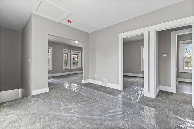 3010 Montclair Street, Detroit, MI 48214