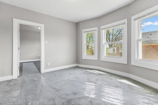3010 Montclair Street, Detroit, MI 48214