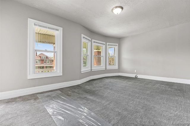 3010 Montclair Street, Detroit, MI 48214