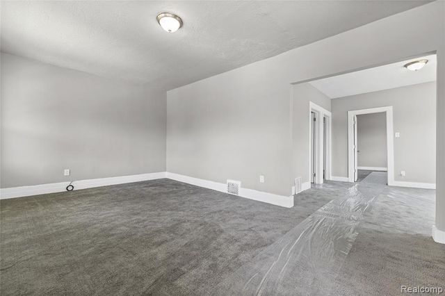 3010 Montclair Street, Detroit, MI 48214