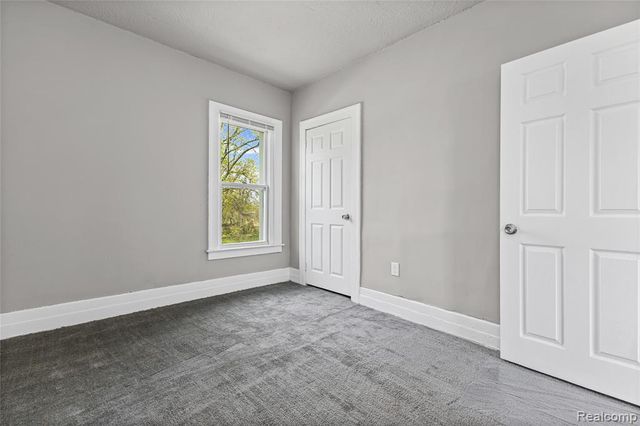 3010 Montclair Street, Detroit, MI 48214