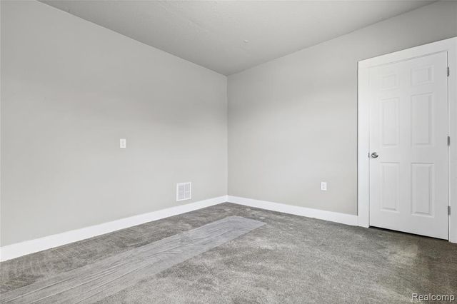 3010 Montclair Street, Detroit, MI 48214