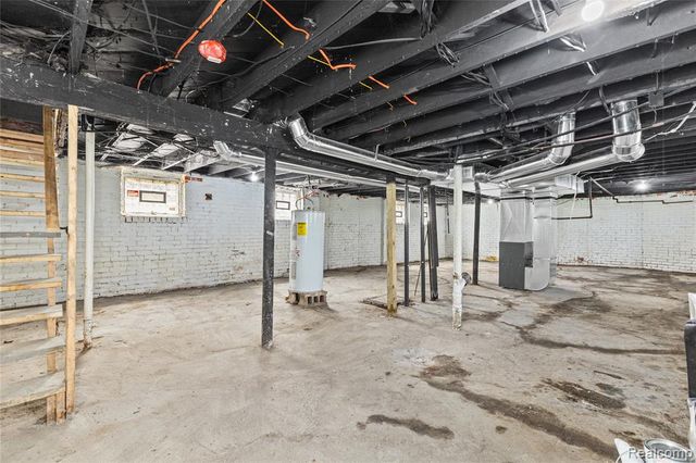 3010 Montclair Street, Detroit, MI 48214