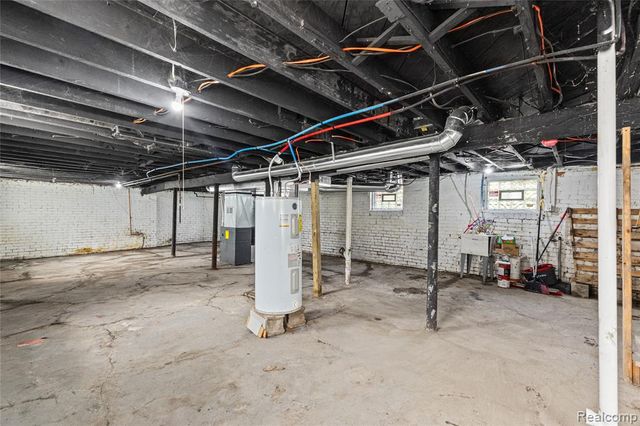 3010 Montclair Street, Detroit, MI 48214