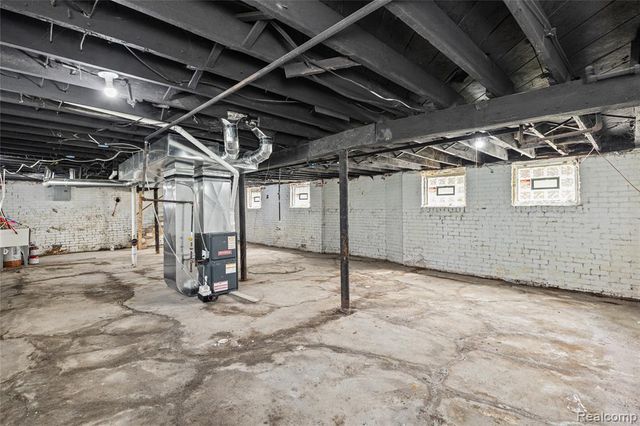 3010 Montclair Street, Detroit, MI 48214