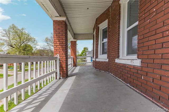 3010 Montclair Street, Detroit, MI 48214