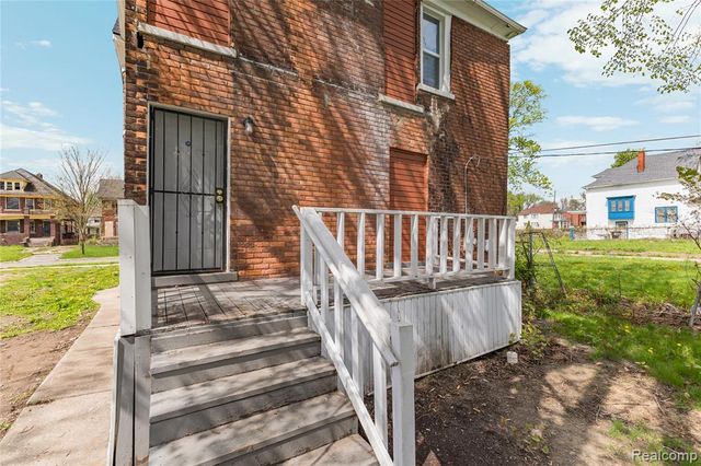 3010 Montclair Street, Detroit, MI 48214