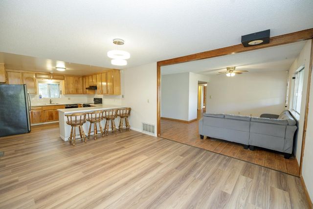 8664 Center St, Mokelumne Hill, CA 95245