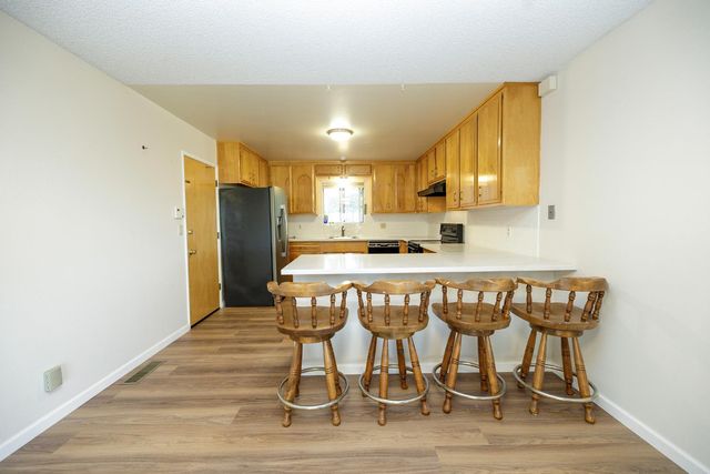 8664 Center St, Mokelumne Hill, CA 95245