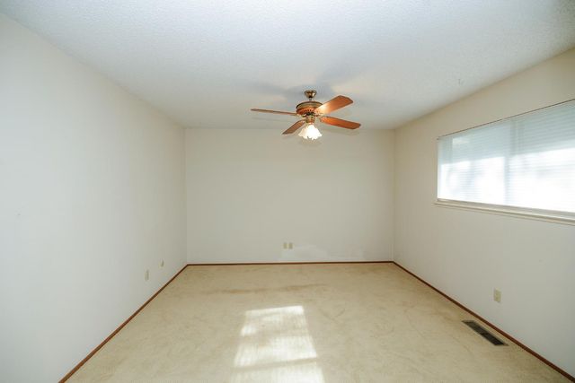 8664 Center St, Mokelumne Hill, CA 95245