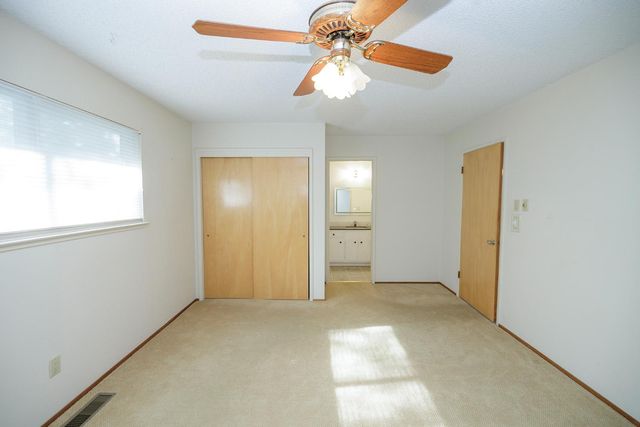 8664 Center St, Mokelumne Hill, CA 95245