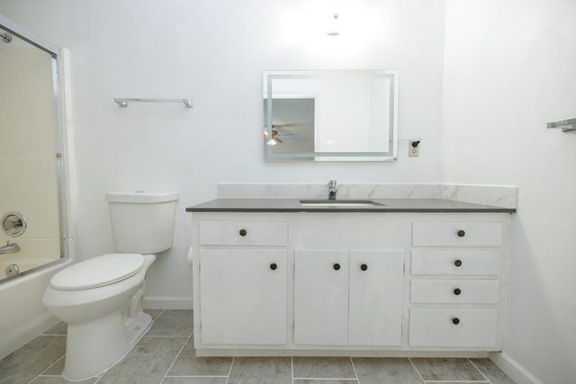 8664 Center St, Mokelumne Hill, CA 95245