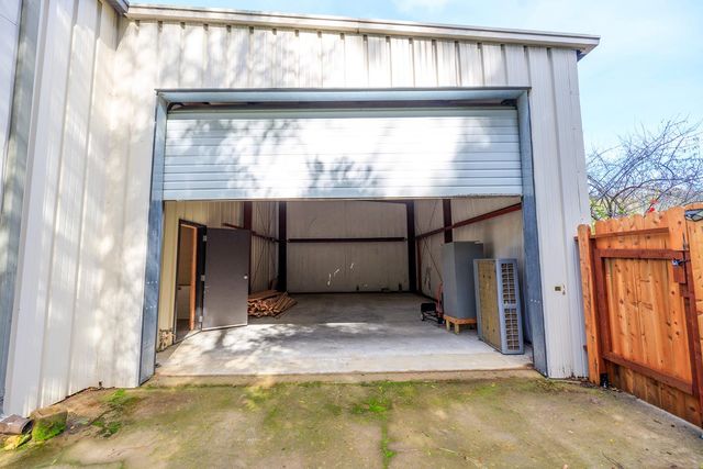 8664 Center St, Mokelumne Hill, CA 95245