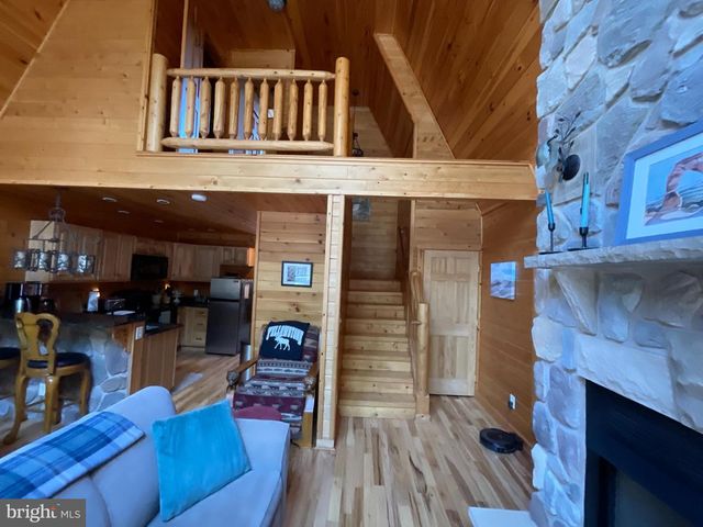 4839 GRACES CABIN RD, Springfield, WV 26763