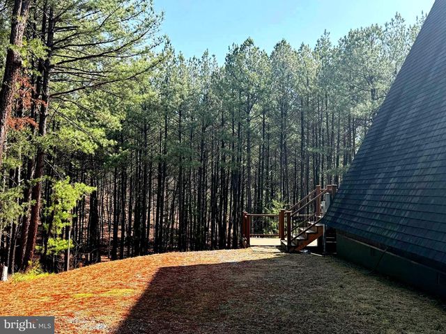 4839 GRACES CABIN RD, Springfield, WV 26763