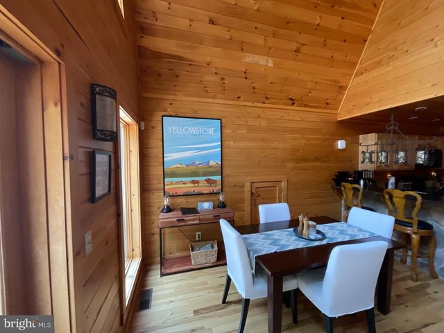 4839 GRACES CABIN RD, Springfield, WV 26763