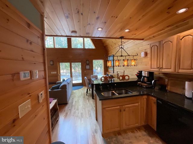 4839 GRACES CABIN RD, Springfield, WV 26763