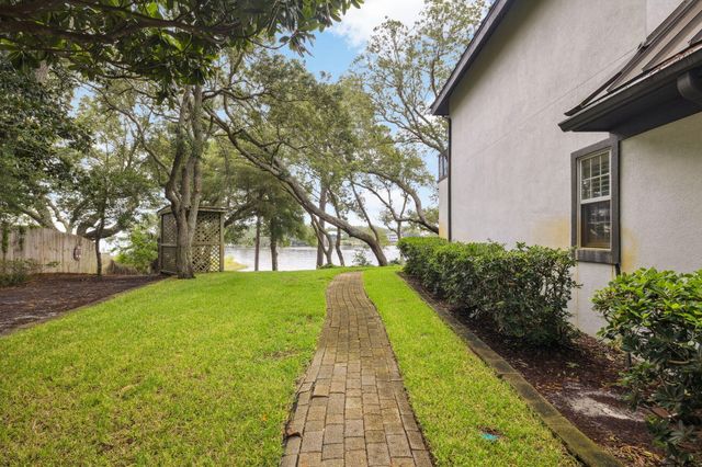 717 6th Street, Destin, FL 32541