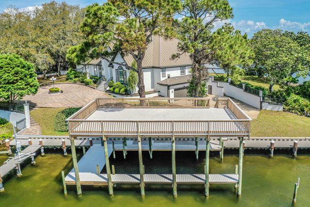 717 6th Street, Destin, FL 32541