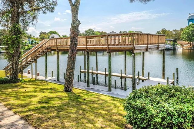 717 6th Street, Destin, FL 32541