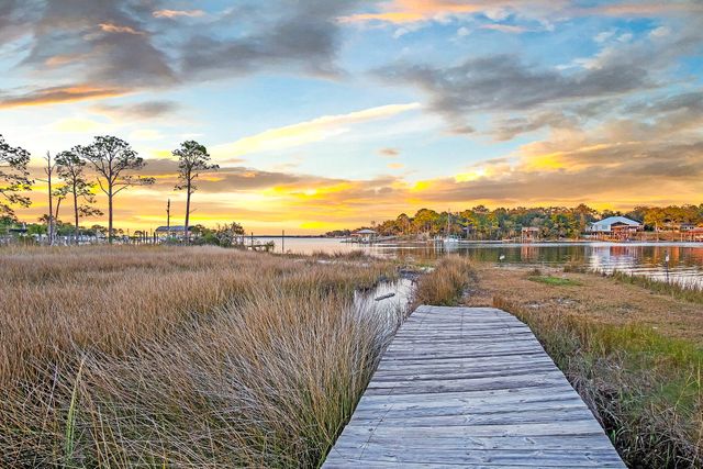 717 6th Street, Destin, FL 32541