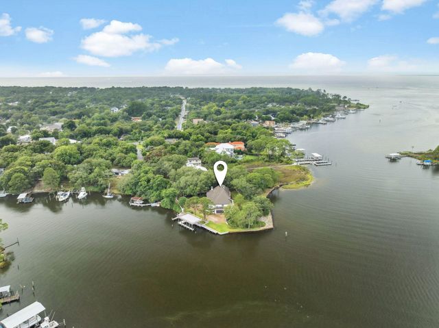 717 6th Street, Destin, FL 32541