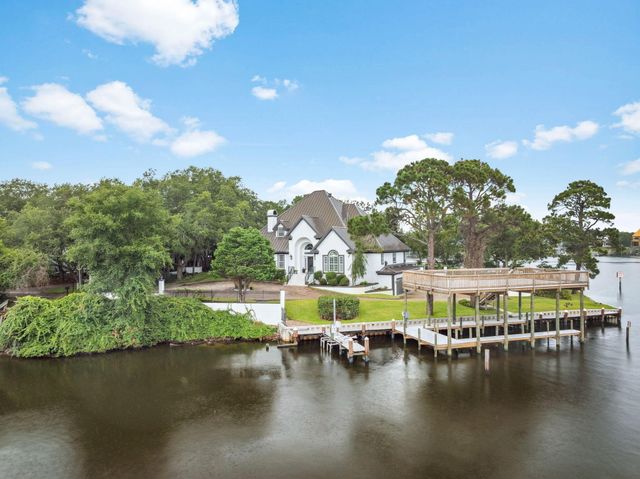 717 6th Street, Destin, FL 32541