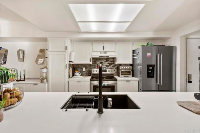 1050 E Washington Ave 62, Escondido, CA 92025