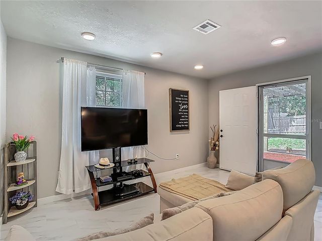 3325 HORSESHOE DRIVE, Longwood, FL 32779