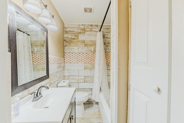 112 W 34th Street 1, Riviera Beach, FL 33404