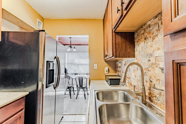 112 W 34th Street 1, Riviera Beach, FL 33404