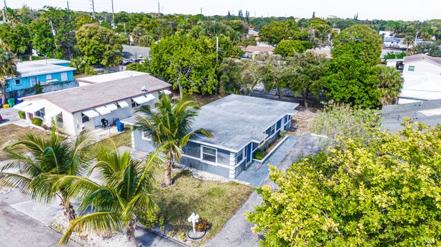 112 W 34th Street 1, Riviera Beach, FL 33404