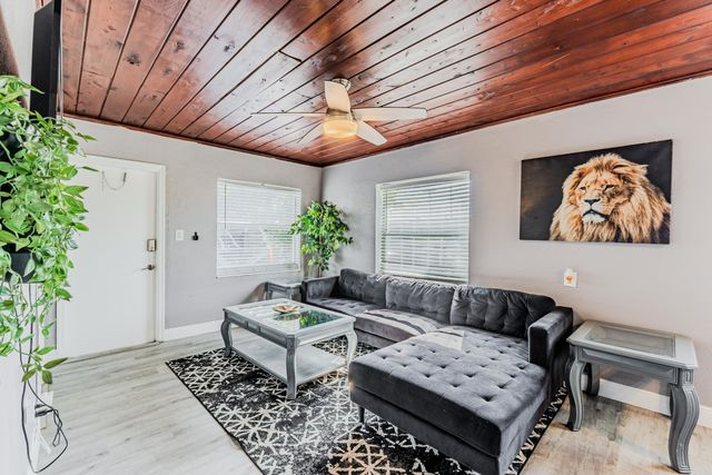 112 W 34th Street 1, Riviera Beach, FL 33404