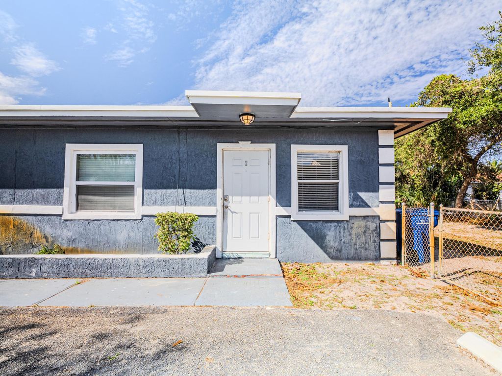 112 W 34th Street 1, Riviera Beach, FL 33404