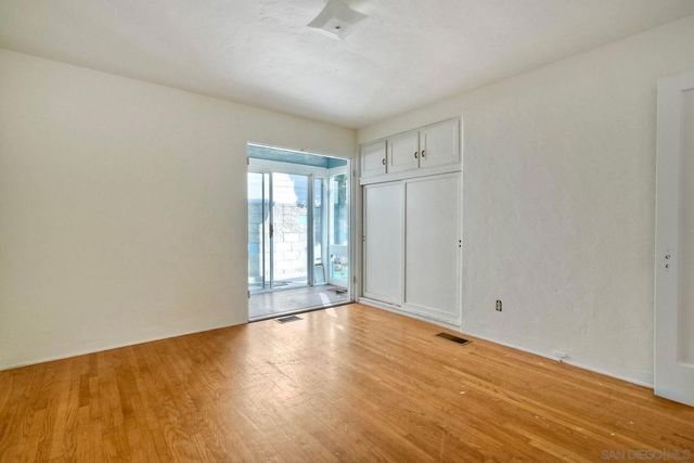 4692 Niagara Ave, San Diego, CA 92107