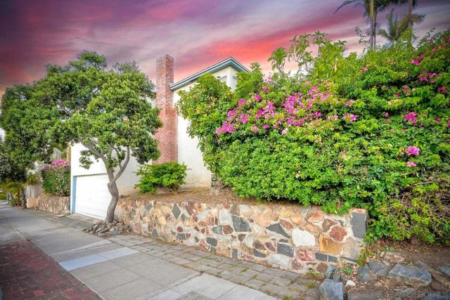 4692 Niagara Ave, San Diego, CA 92107