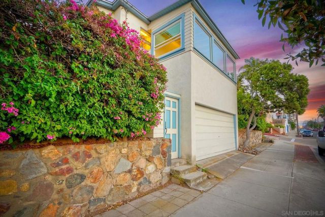 4692 Niagara Ave, San Diego, CA 92107