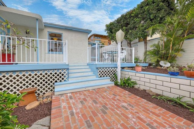 4692 Niagara Ave, San Diego, CA 92107