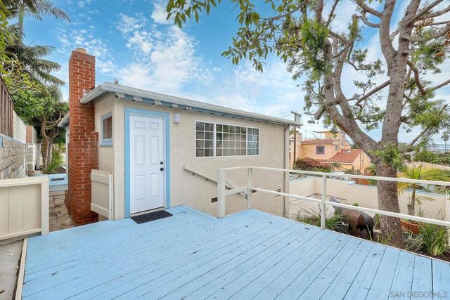 4692 Niagara Ave, San Diego, CA 92107