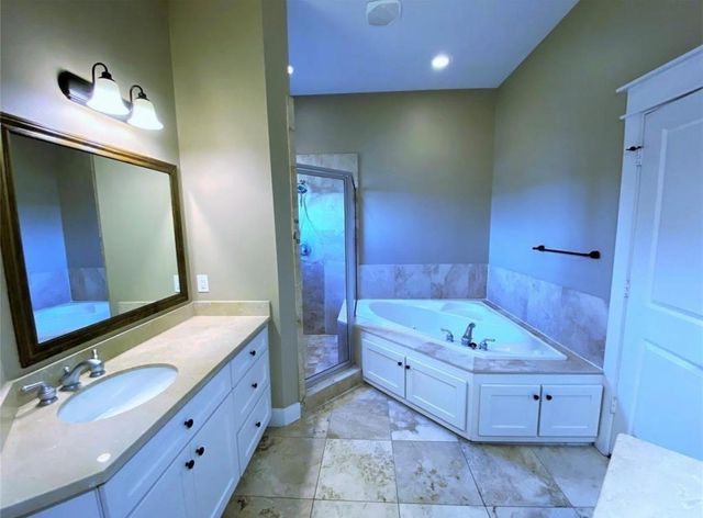902 Lawrence Street, Houston, TX 77008